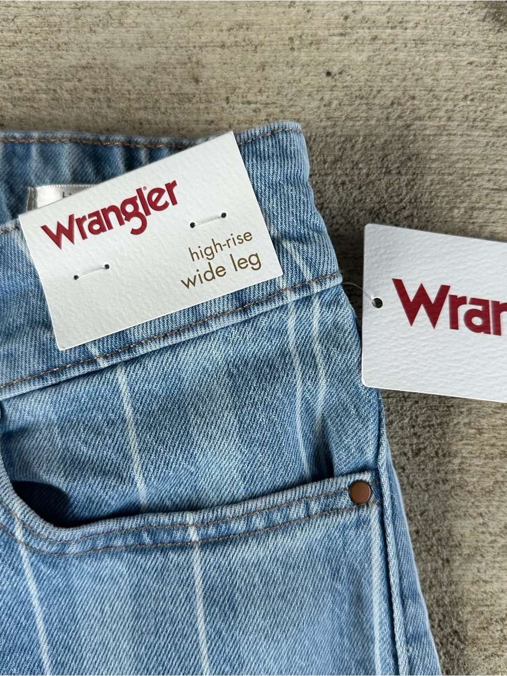 New With Tags Wrangler High Rise Wide Leg Jeans Size 4/27 - Picture 3 of 3